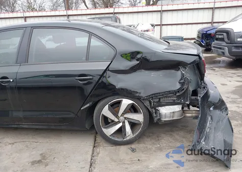 2016 Volkswagen Jetta 1.4T S из США, поврежденный, VIN 3VW267AJ4GM372078